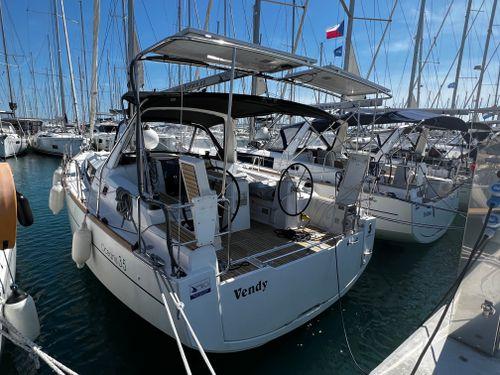 Oceanis 35