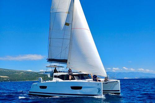 Fountaine Pajot Lucia 40